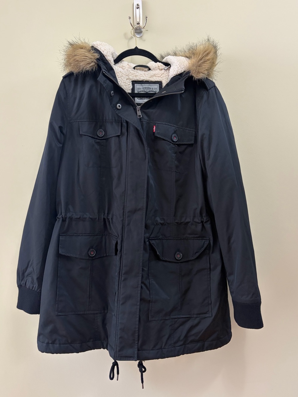 Levi’s Black Sherpa-Lined Mid-Length Parka Utility Coat with Faux Fur Women’s XL
